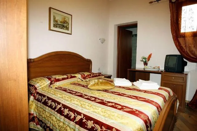 Luana Inn Holiday contacts